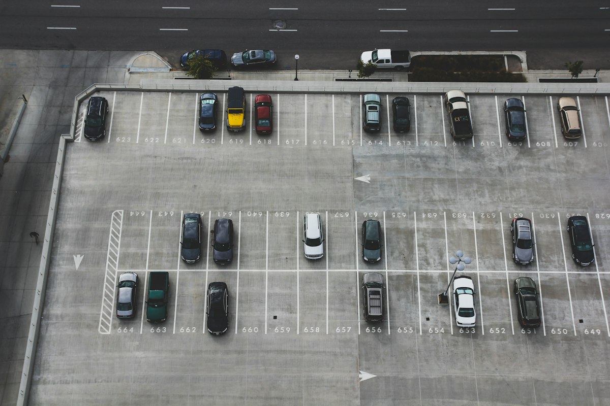 Acceso y Control de Parqueadero